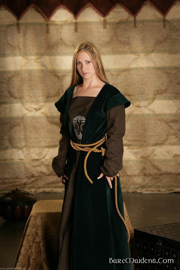 Танюша, 19 лет, 1 размер груди